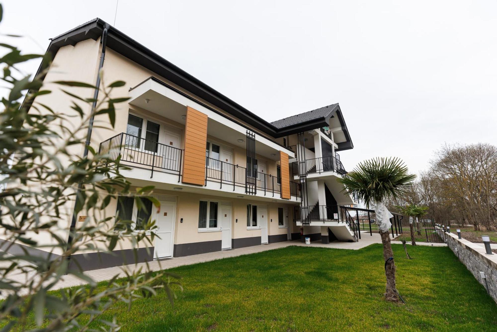 Safari Hotel Szeged Buitenkant foto