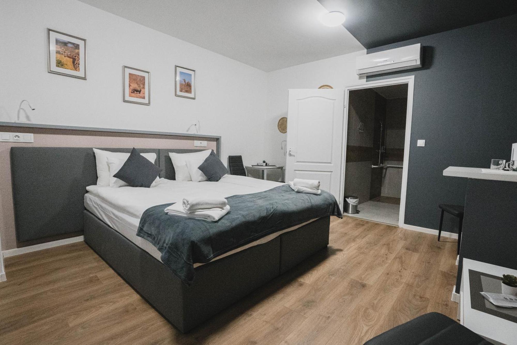 Safari Hotel Szeged Buitenkant foto