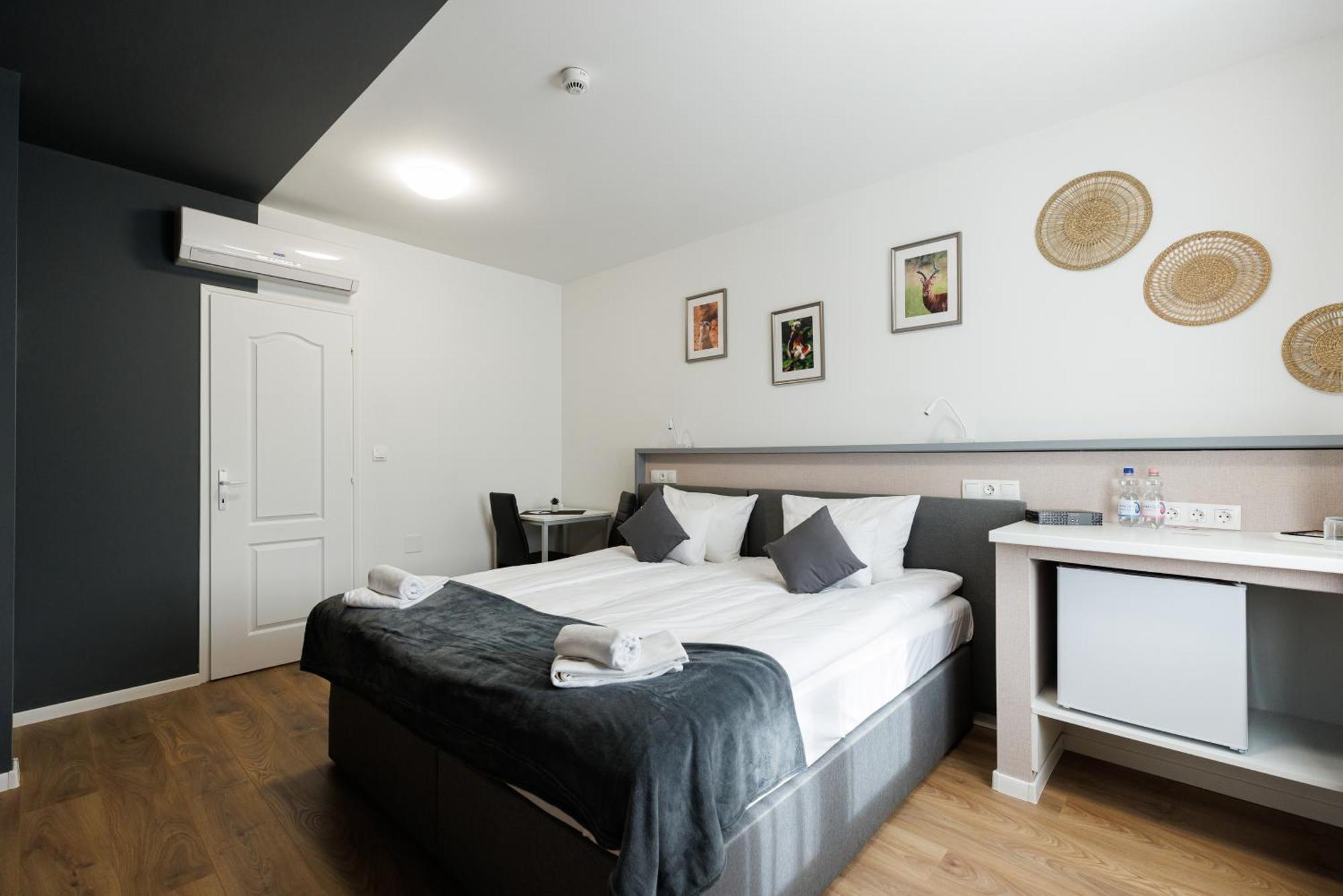 Safari Hotel Szeged Buitenkant foto
