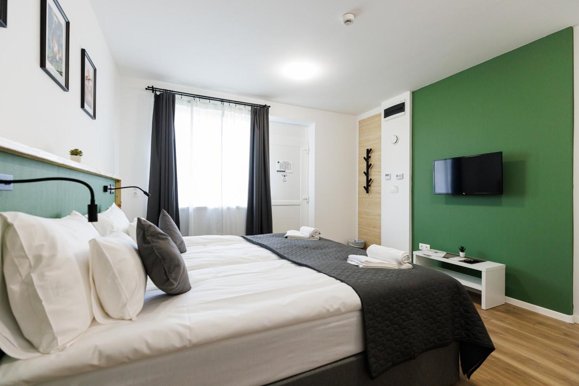 Safari Hotel Szeged Buitenkant foto