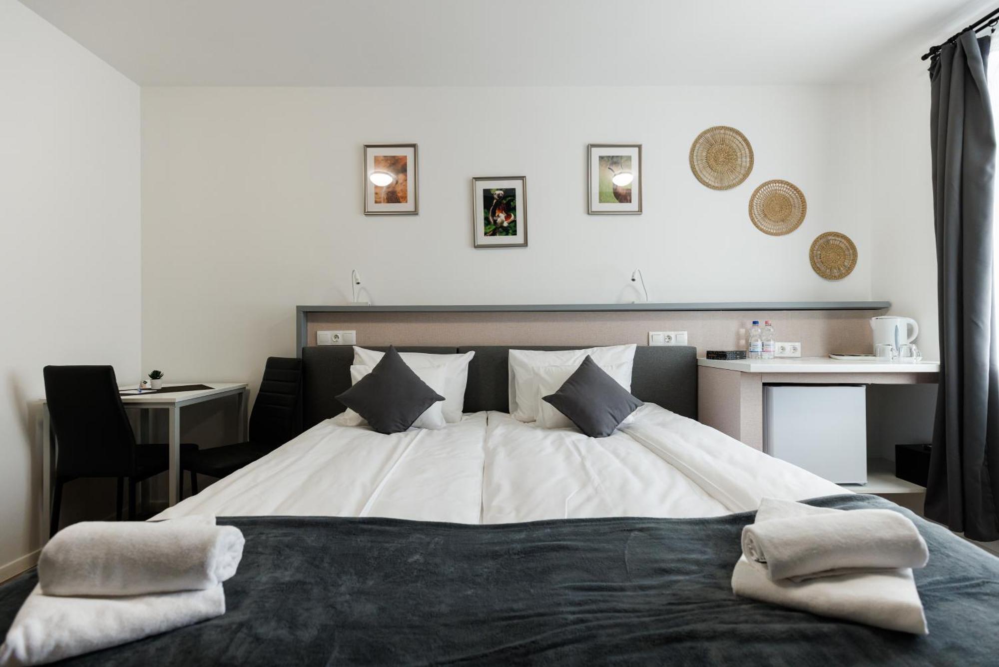 Safari Hotel Szeged Buitenkant foto