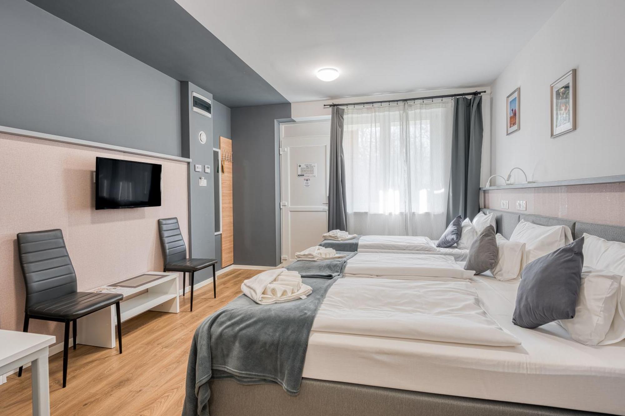 Safari Hotel Szeged Buitenkant foto